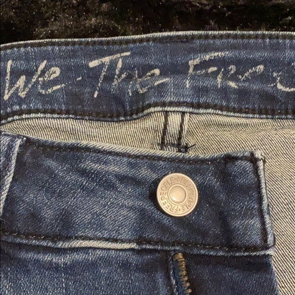 Free People Jet Low-Rise Skinny Jeans. 25 - Picture 9 of 13